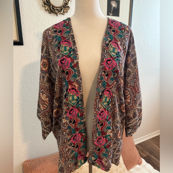 Anthro Feathers by Tolani Embroidered Kimono 💫 - Picture 1 of 6